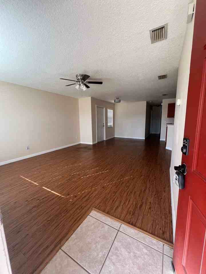 20715 Macon Parkway - Photo 2 of 13