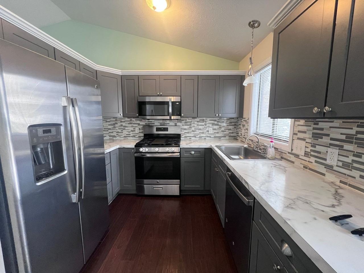 1413 Amberly Drive Southeast