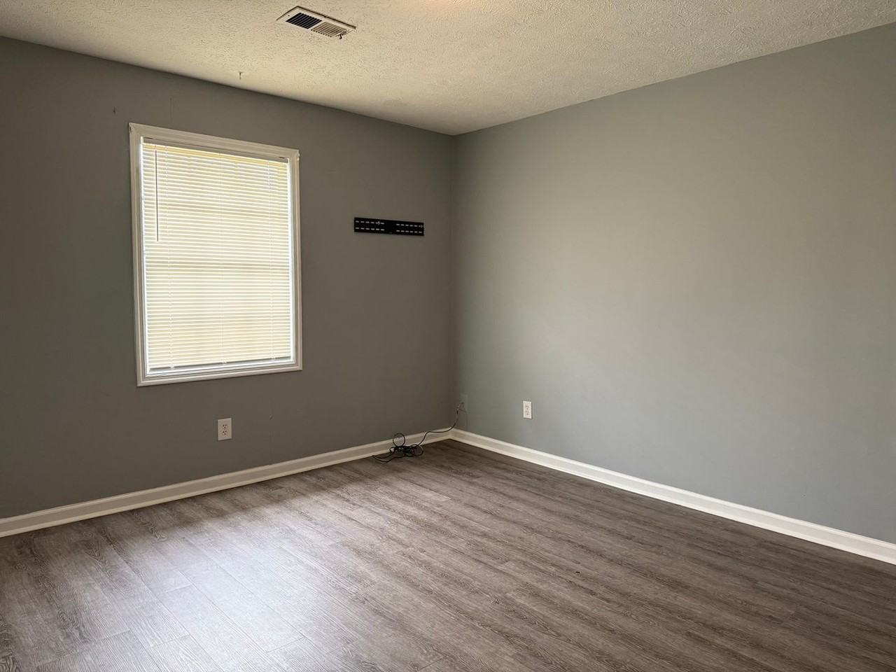 1309 Glenn Circle - Photo 6 of 9