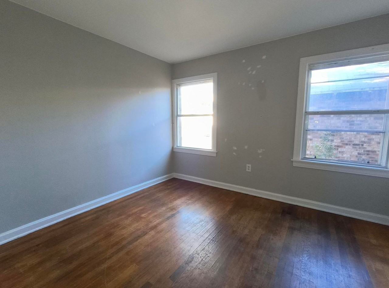 2211 Carlton Way - Photo 6 of 11