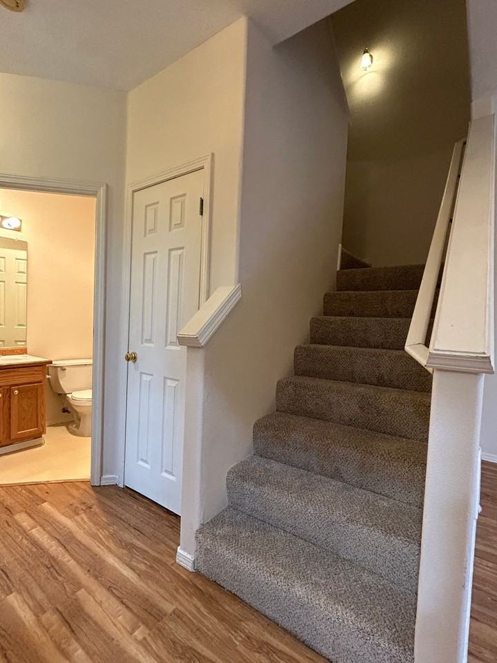 4889 Saunter Loop Northeast - Photo 5 of 23