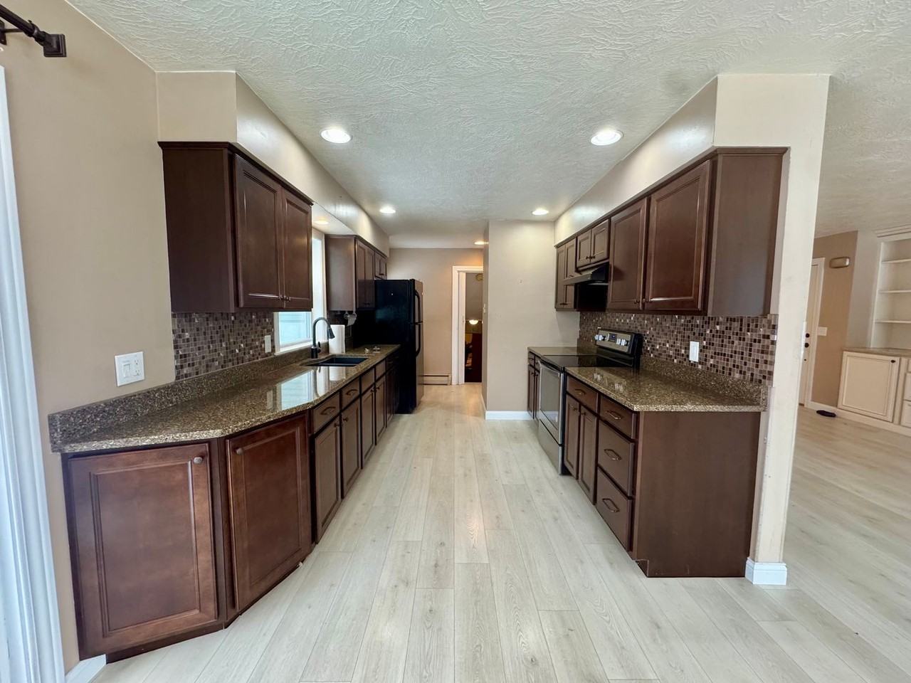 108 W 15th Ave - Photo 4 of 14