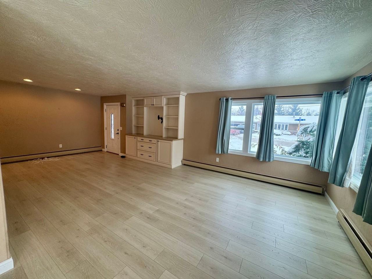 108 W 15th Ave - Photo 6 of 9