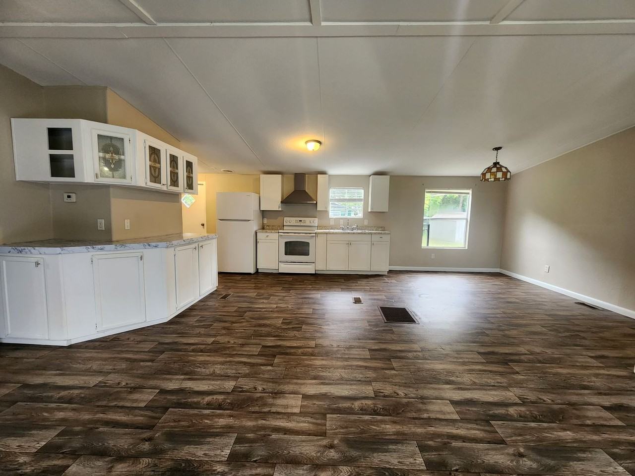 16881 Southeast 9th Street - Photo 3 of 22