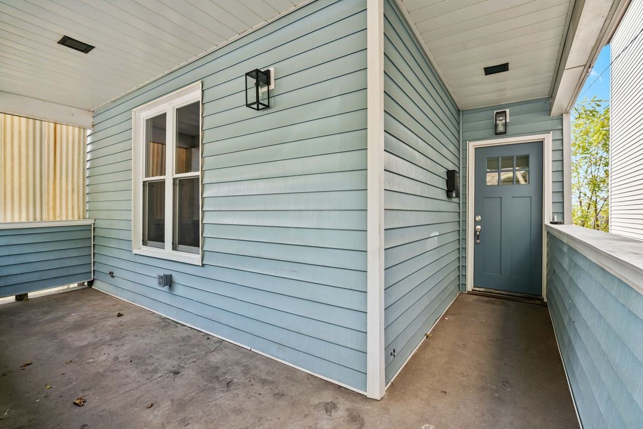 2258 Milligan Ave - Photo 3 of 26