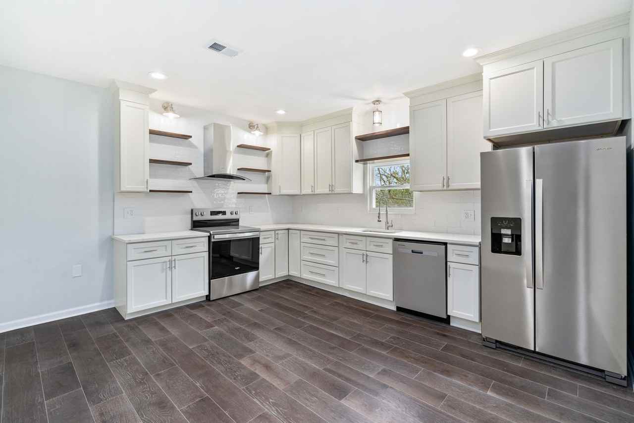 2258 Milligan Ave - Photo 7 of 26