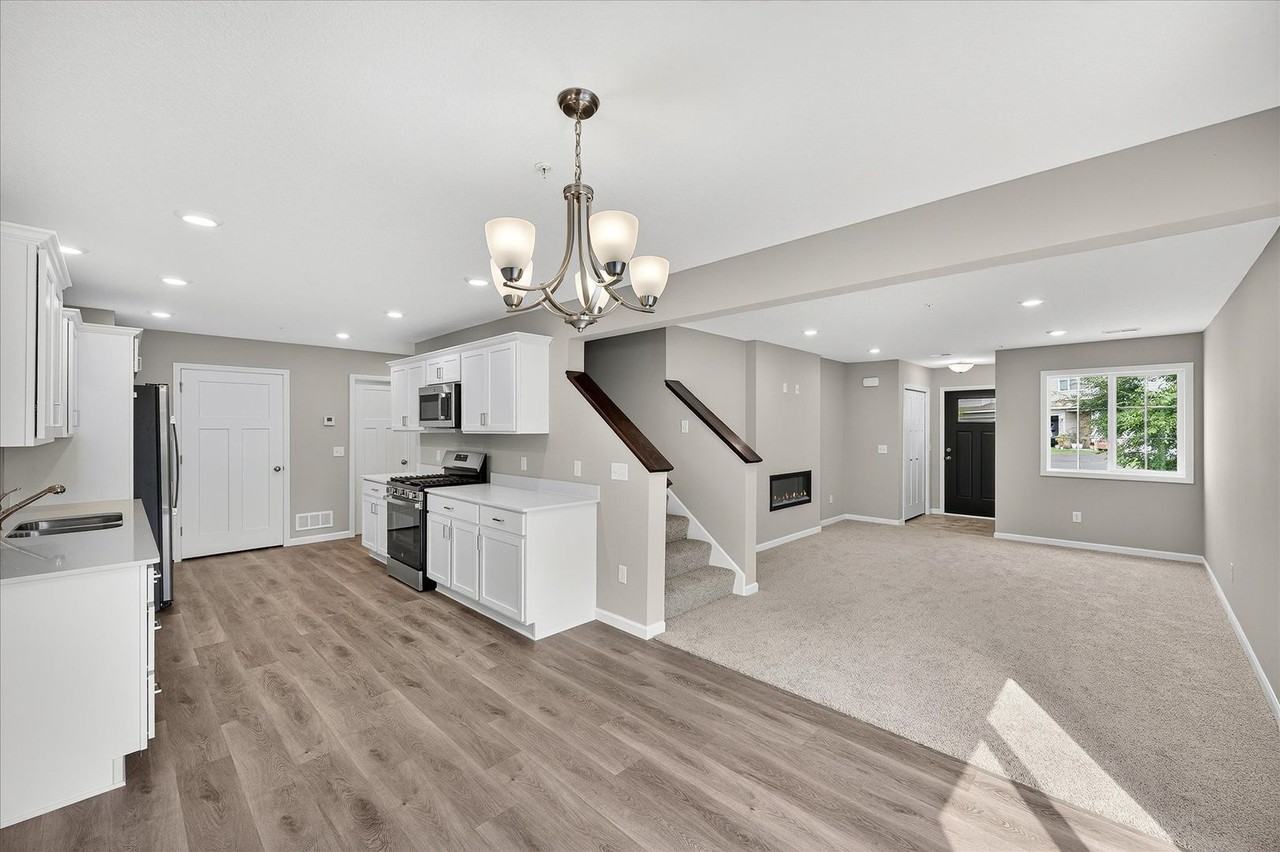 25563 3rd St W - Photo 4 of 17