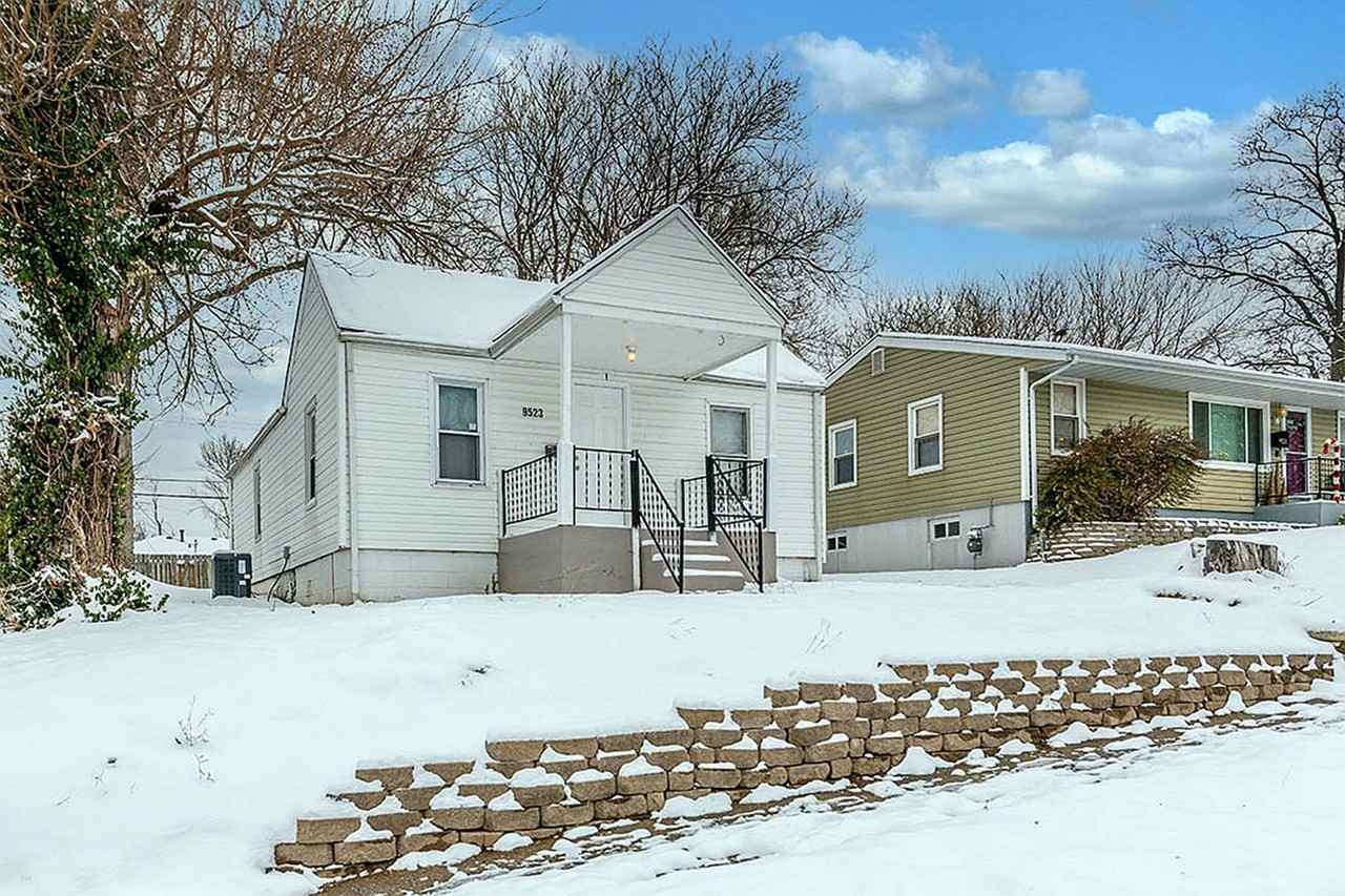 9523 Theodosia Ave - Photo 3 of 24