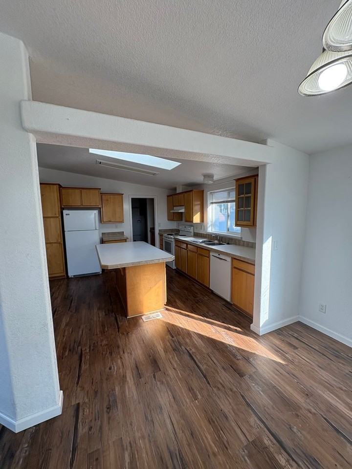 8502 State Route 283 - Photo 3 of 15