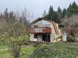 featured image of 28795 Southwest Petes Mountain Road