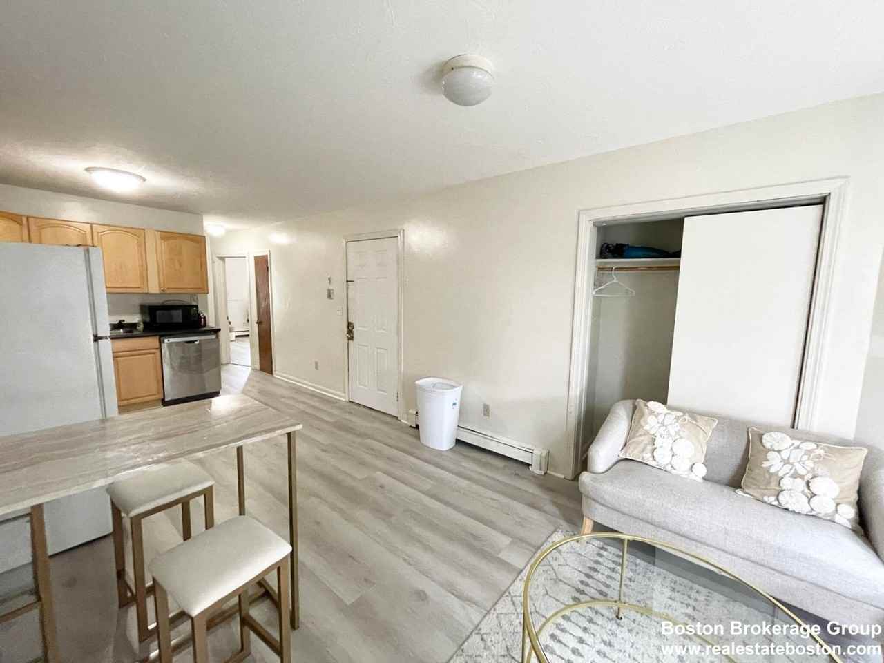 84 Hammond Street - Photo 2 of 8