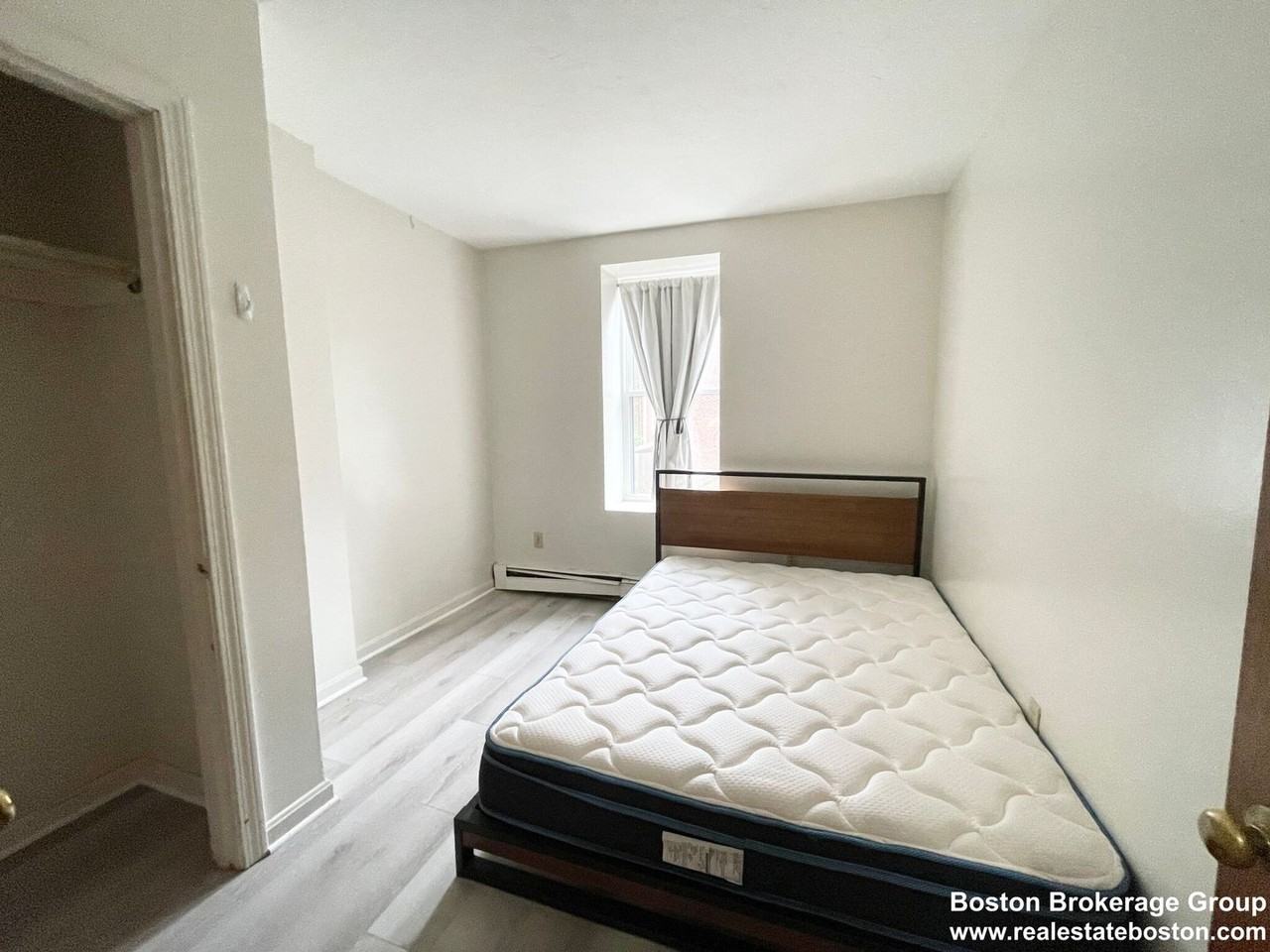 84 Hammond Street - Photo 6 of 8