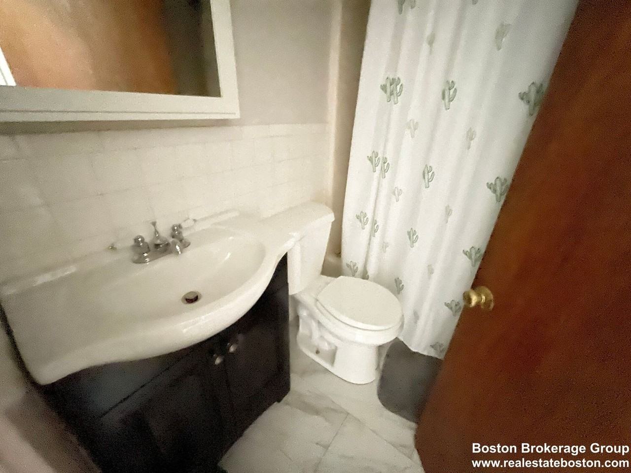 84 Hammond Street - Photo 7 of 8