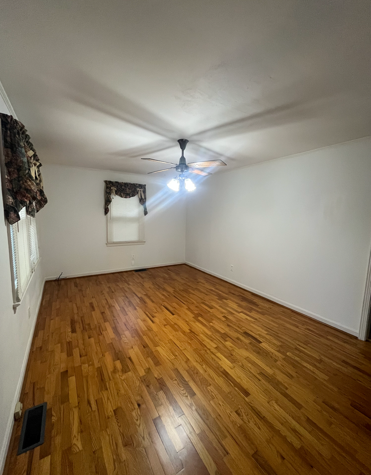 15 Fairlane Cir - Photo 3 of 7