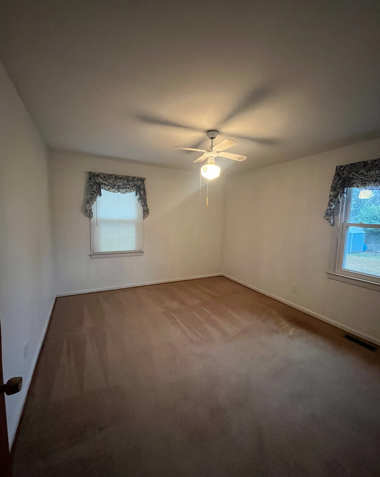 15 Fairlane Cir - Photo 6 of 7