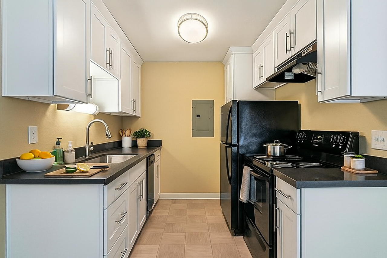 Beacon Hill Apartments - Photo 3 of 23