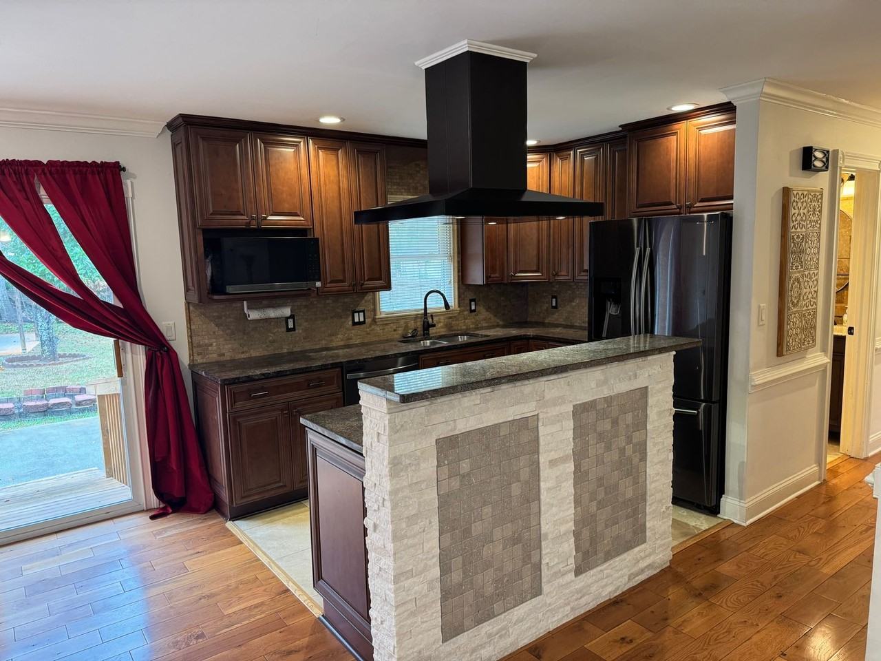 837 Parkstone Dr - Photo 5 of 34