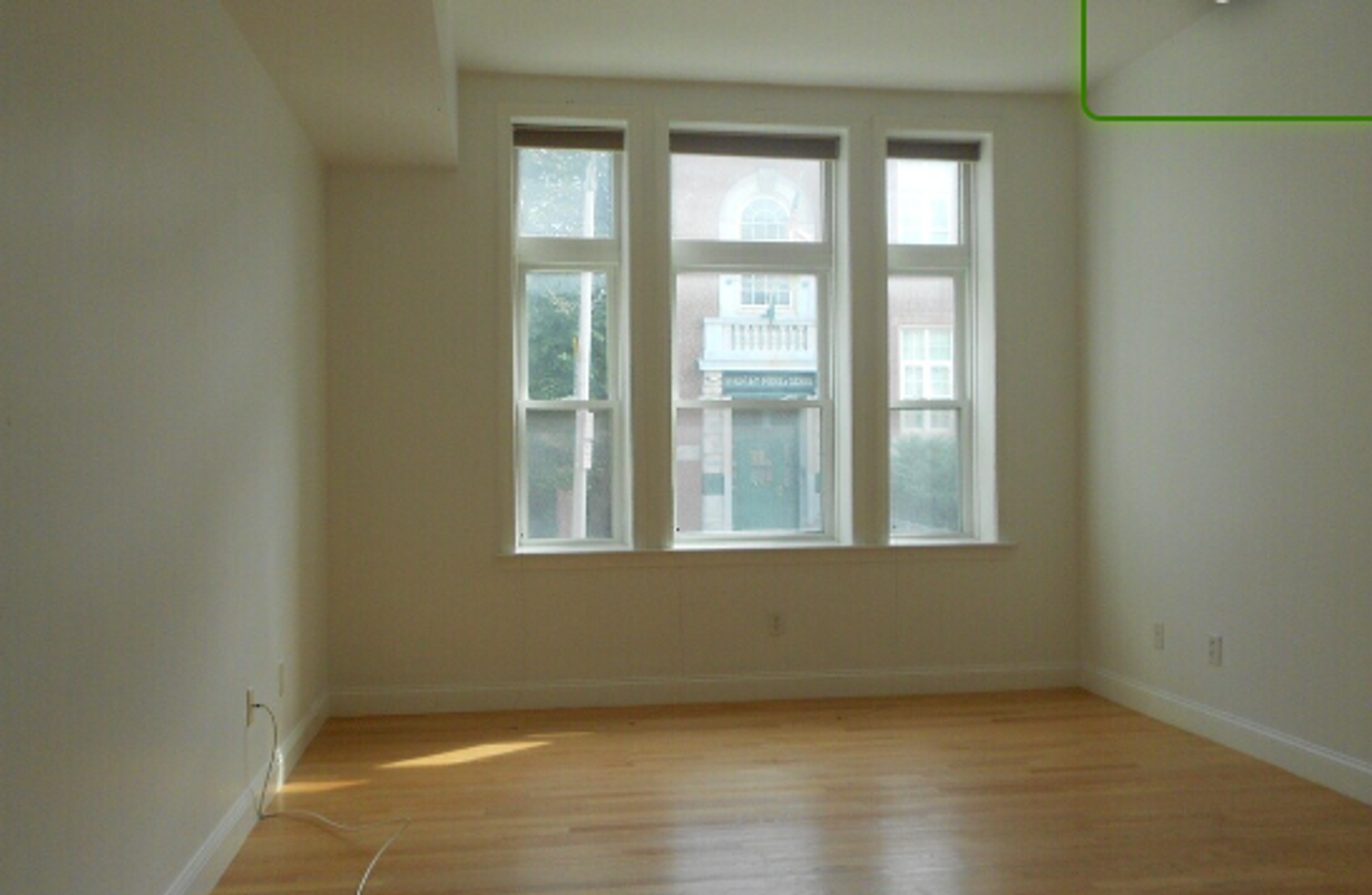 71 Saint Mary's Street - Photo 3 of 7