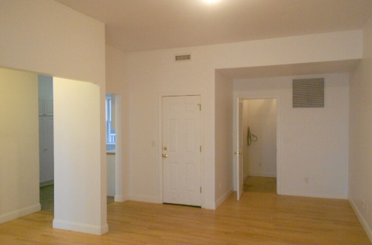 71 Saint Mary's Street - Photo 5 of 7