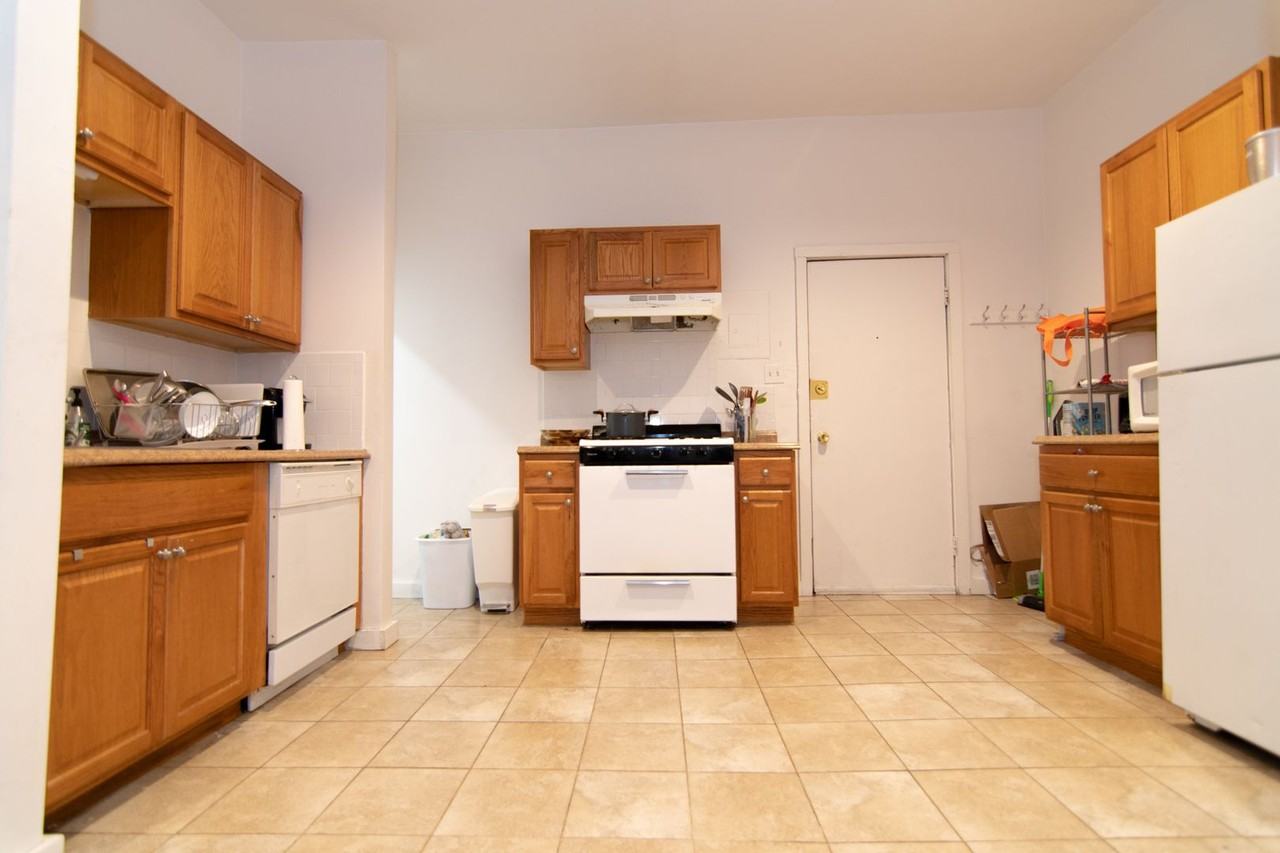 56 Brighton Ave - Photo 6 of 9