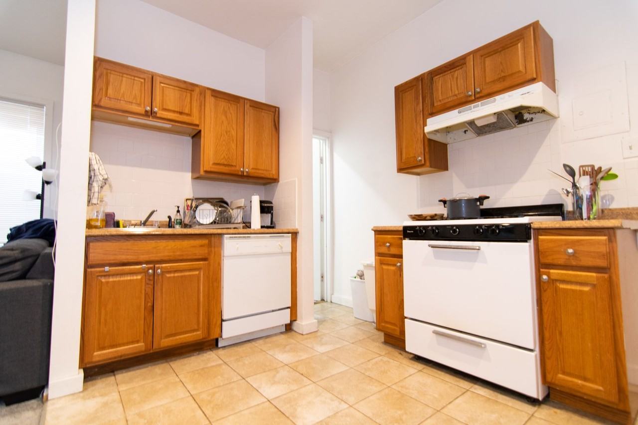 56 Brighton Ave - Photo 7 of 9