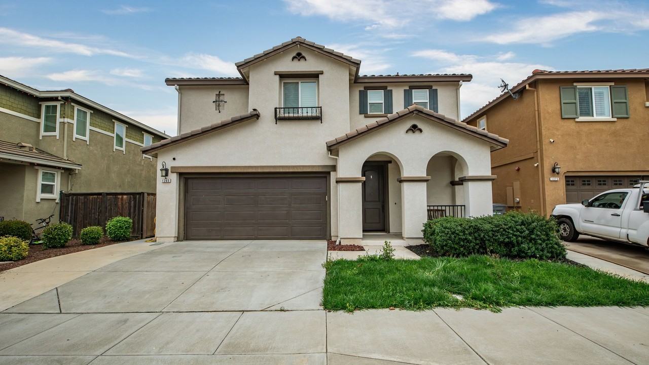 1265 Baylor Way - Photo 2 of 9