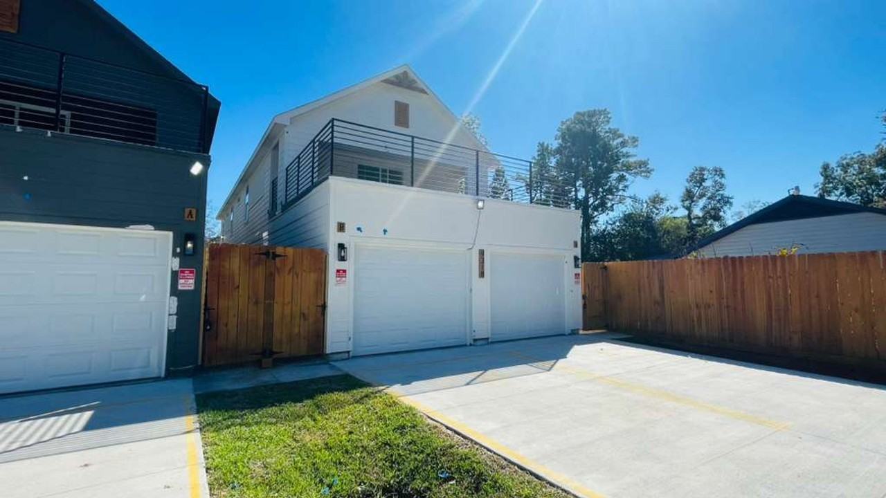 9318 Firnat St #A - Photo 2 of 27