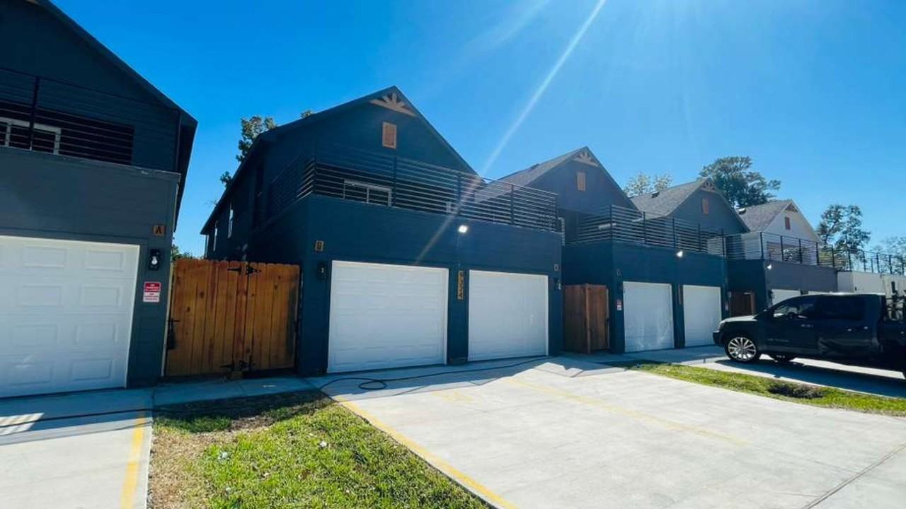 9324 Firnat St #A - Photo 3 of 31