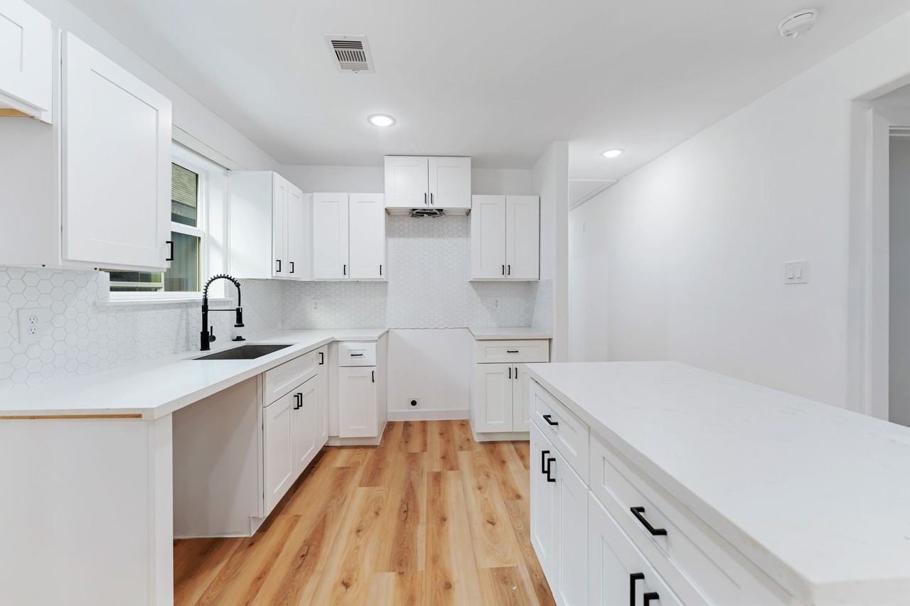 9324 Firnat St #B - Photo 7 of 28