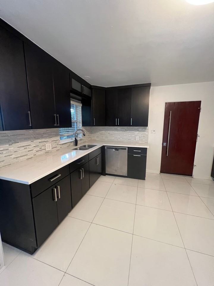 7210 Seminole Drive #1 - Photo 6 of 21