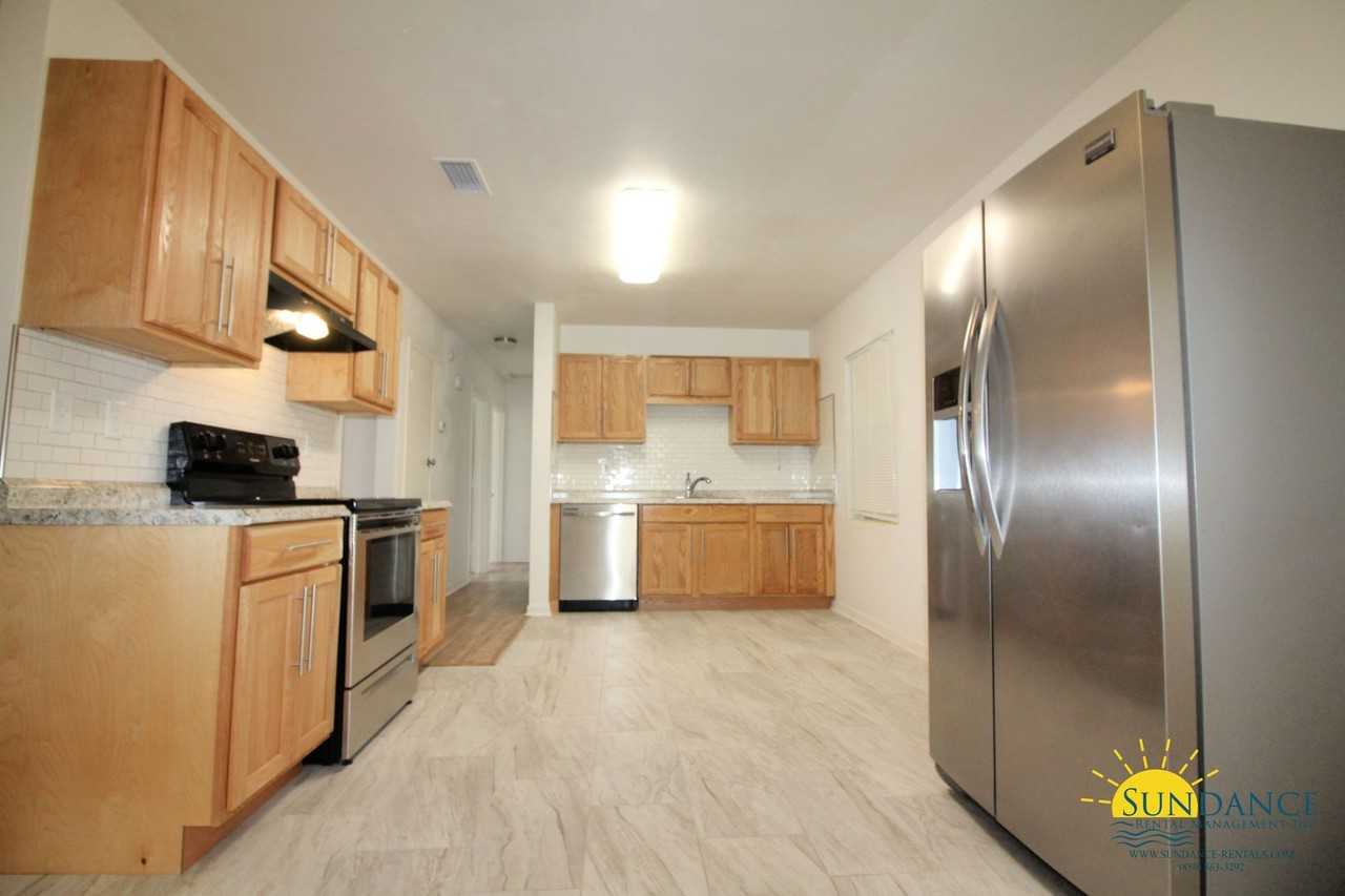 111 Baker Ave Nw - Photo 4 of 16