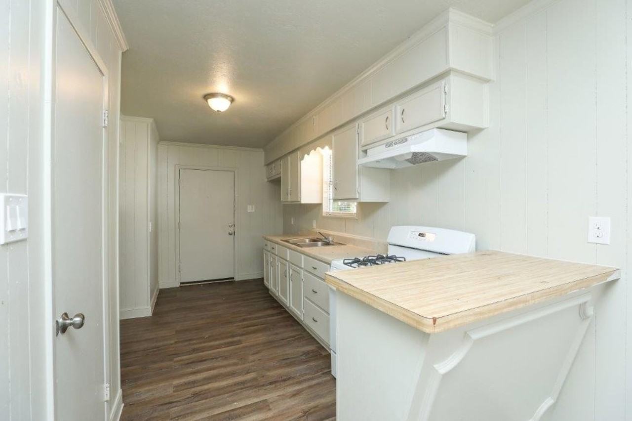 3606 Live Oak St - Photo 7 of 13