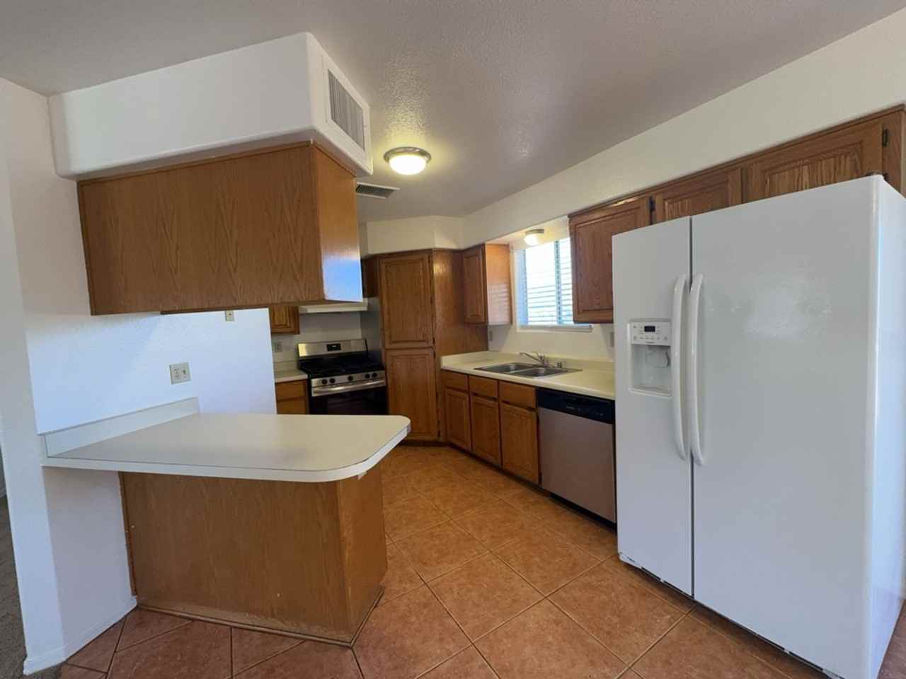 4865 E Kensington St - Photo 7 of 20