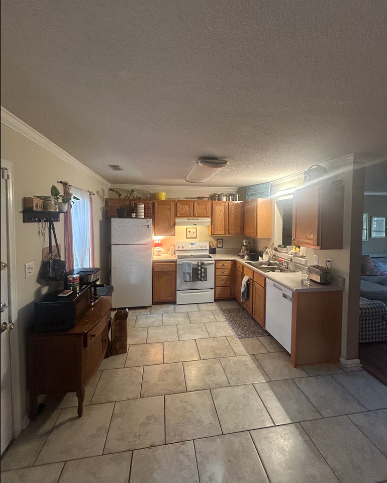 215 Hodgson Drive - Photo 2 of 12