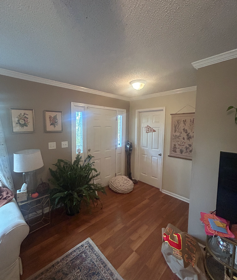 215 Hodgson Drive - Photo 4 of 12