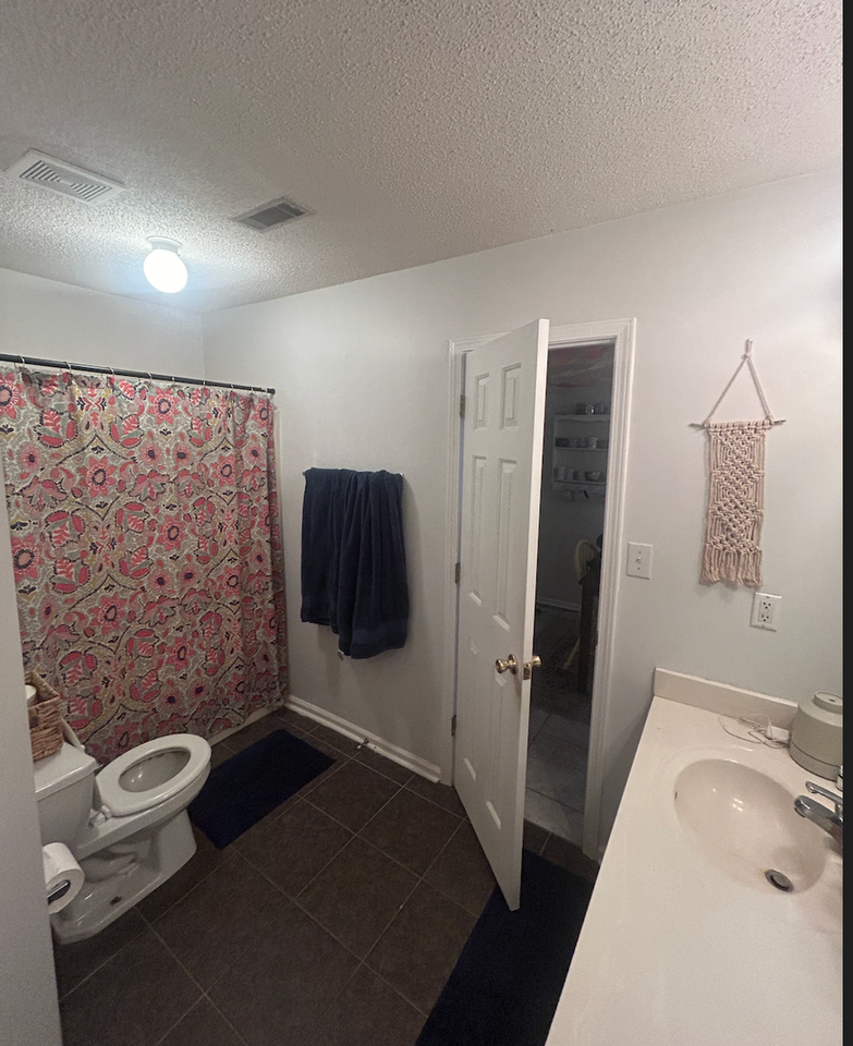 215 Hodgson Drive - Photo 7 of 12