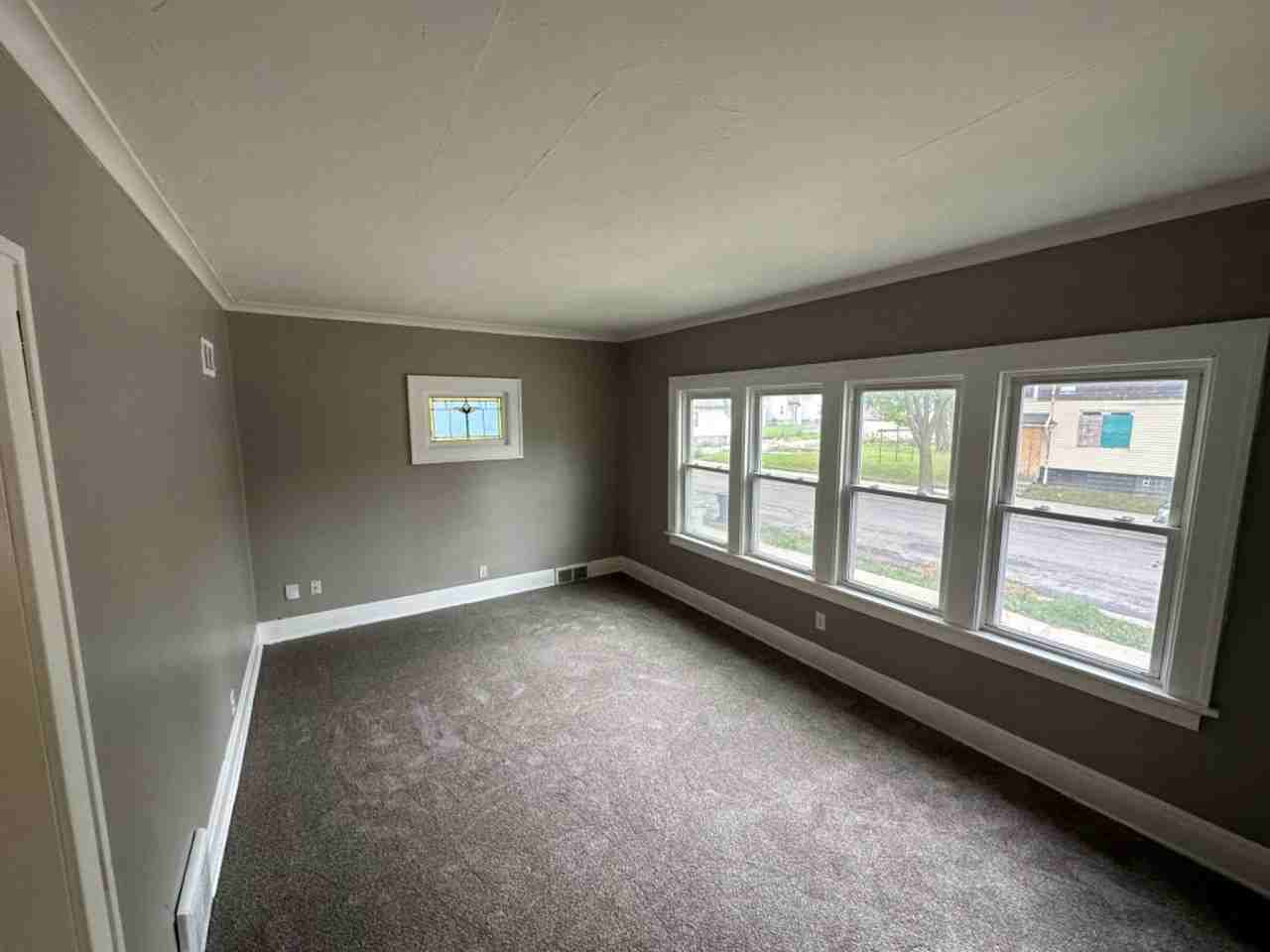 2482 West Concordia Avenue - Photo 2 of 7