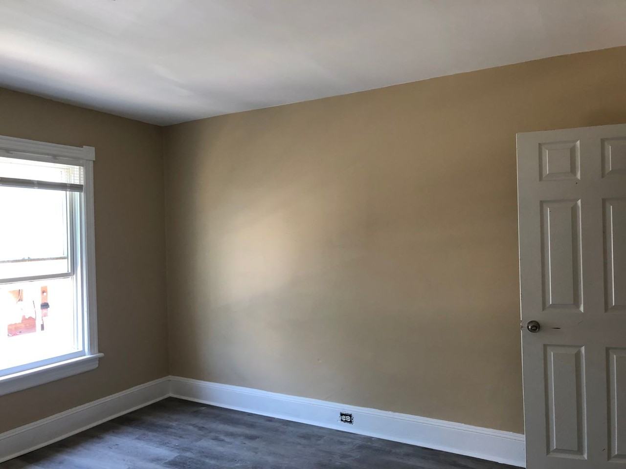 825 Beatty St - Photo 6 of 19