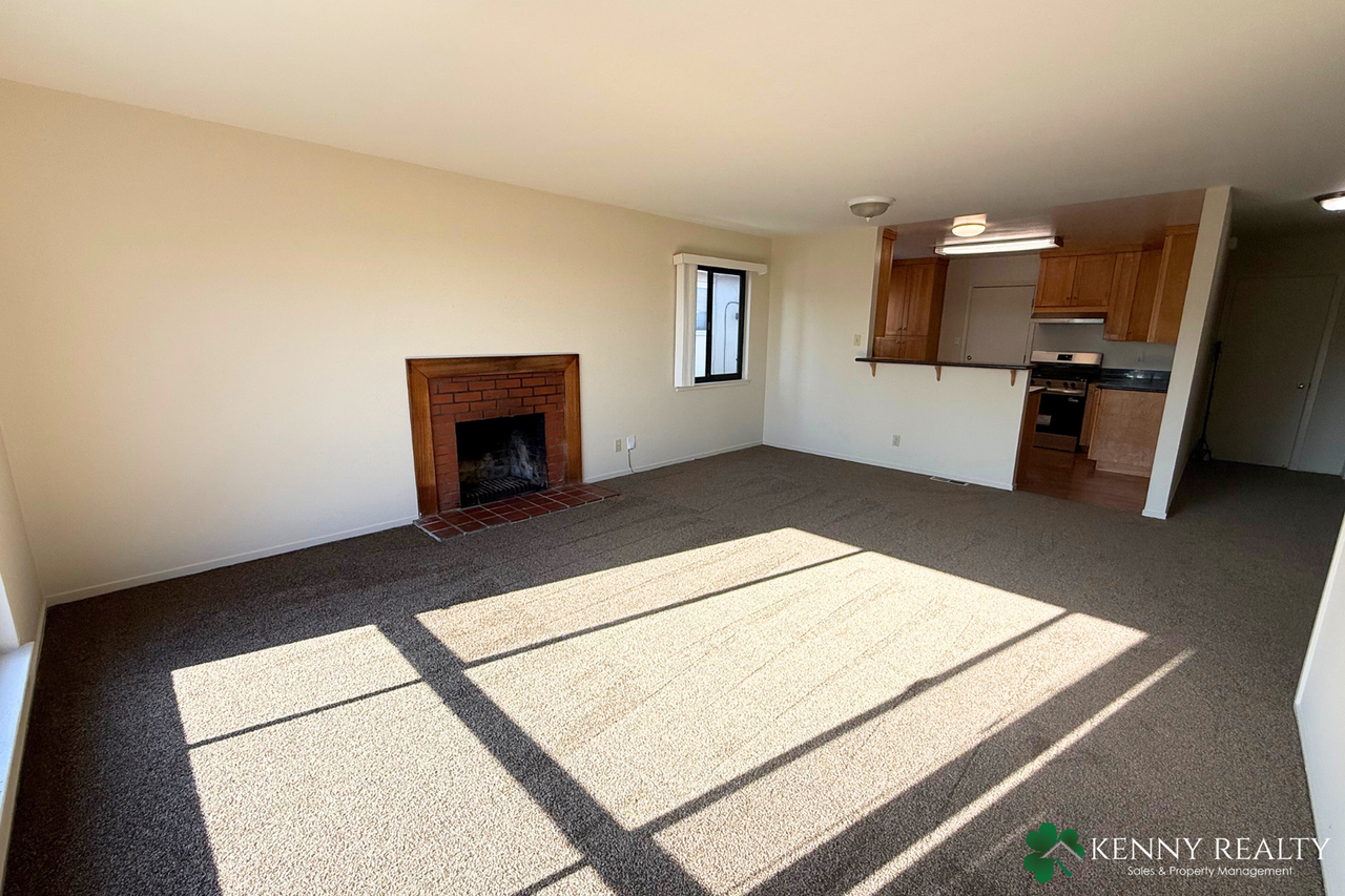 349 Arroyo Drive - Photo 5 of 32