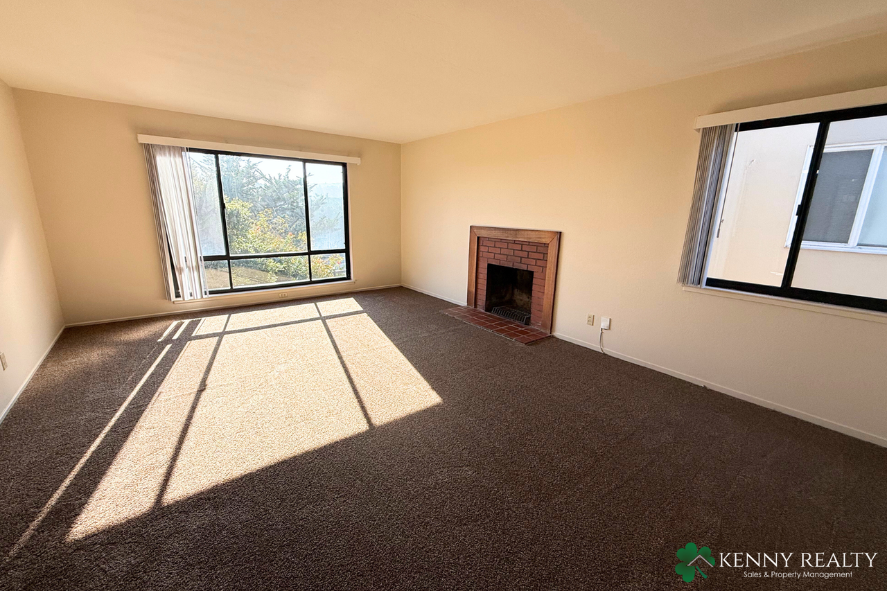 349 Arroyo Drive - Photo 6 of 32