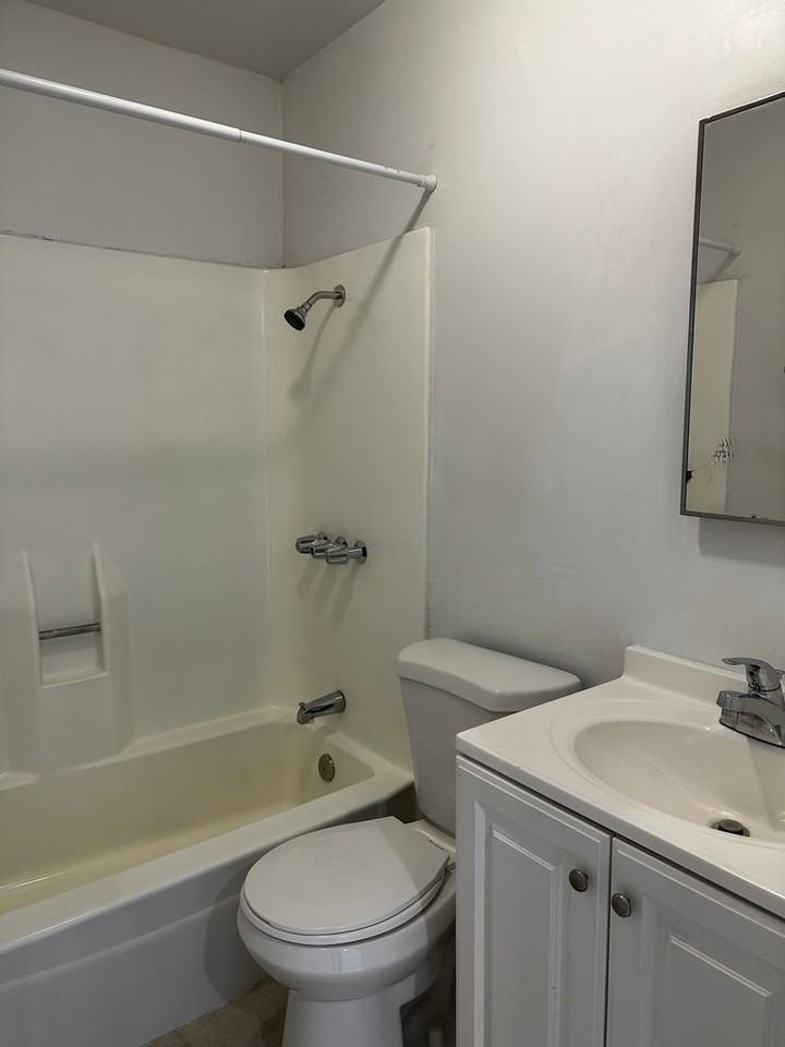 14005 North Palm Street #3 - Photo 6 of 9