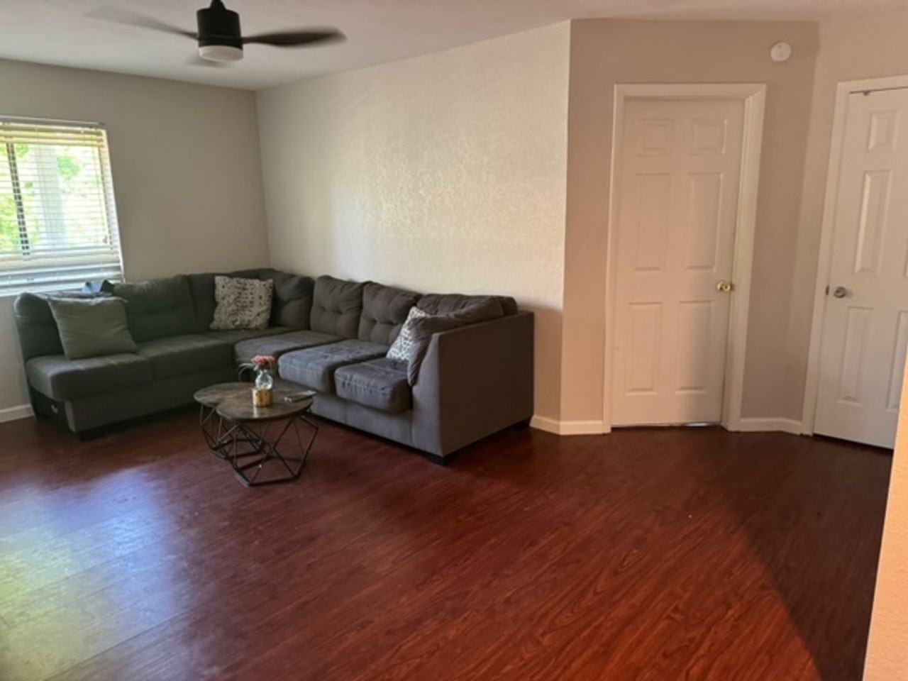 1336 East Mountain View Road - Photo 7 of 23