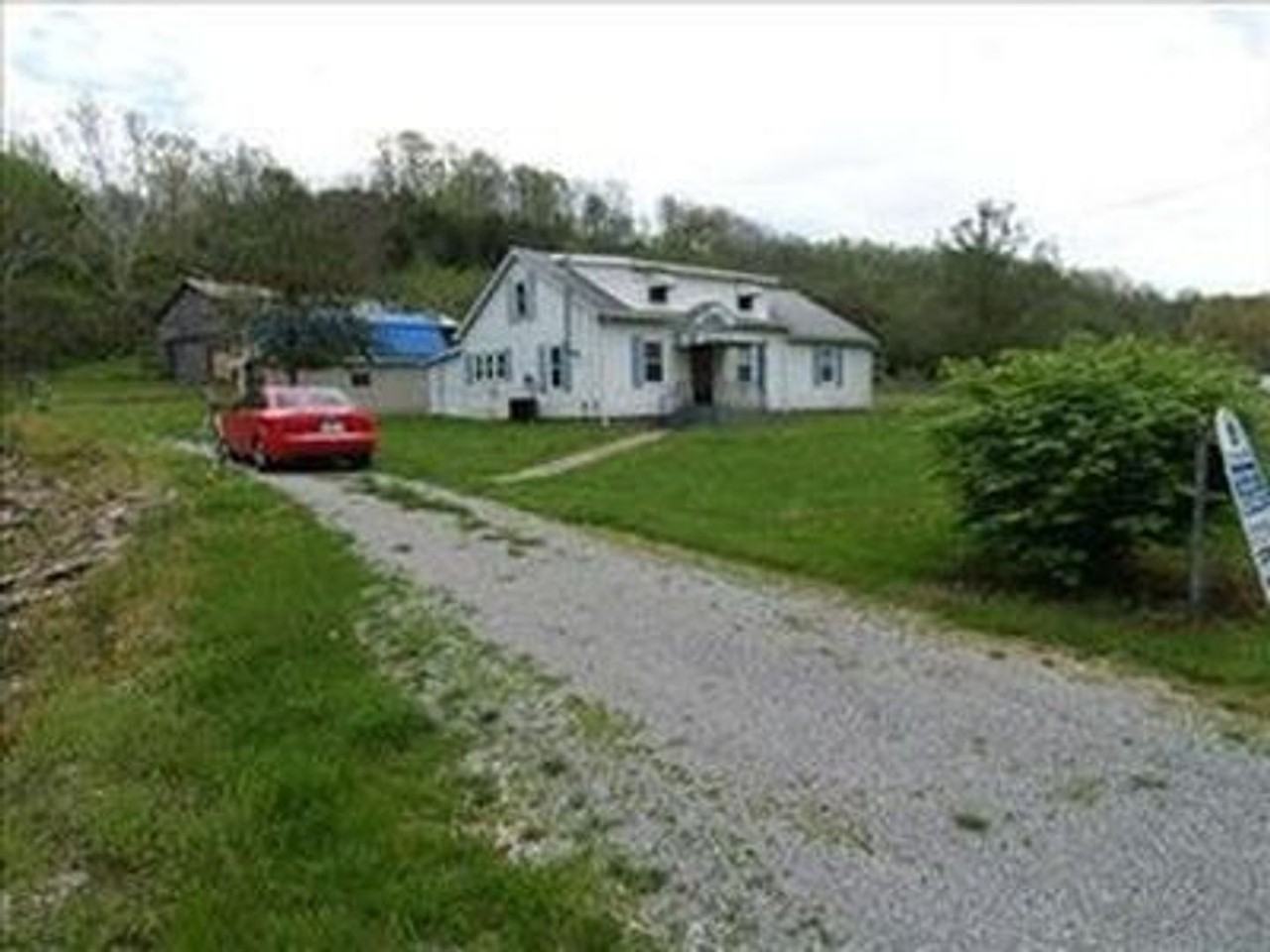 2610 Tates Creek Rd - Photo 2 of 4