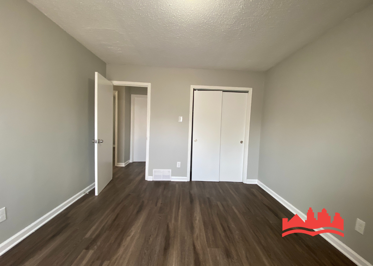 5668 Winter Tree Dr - Photo 5 of 15