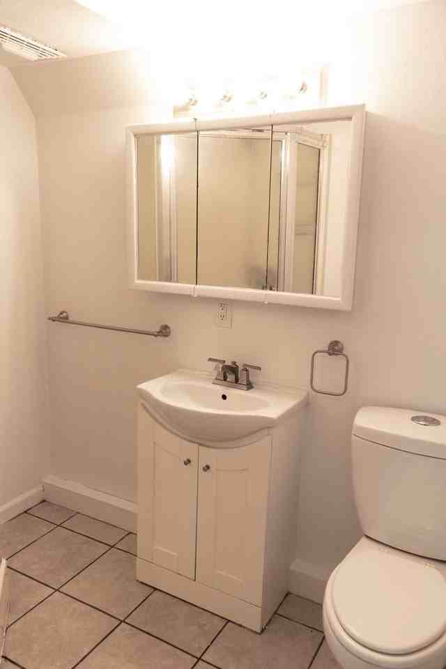 2426 Burtis Ave - Photo 5 of 10