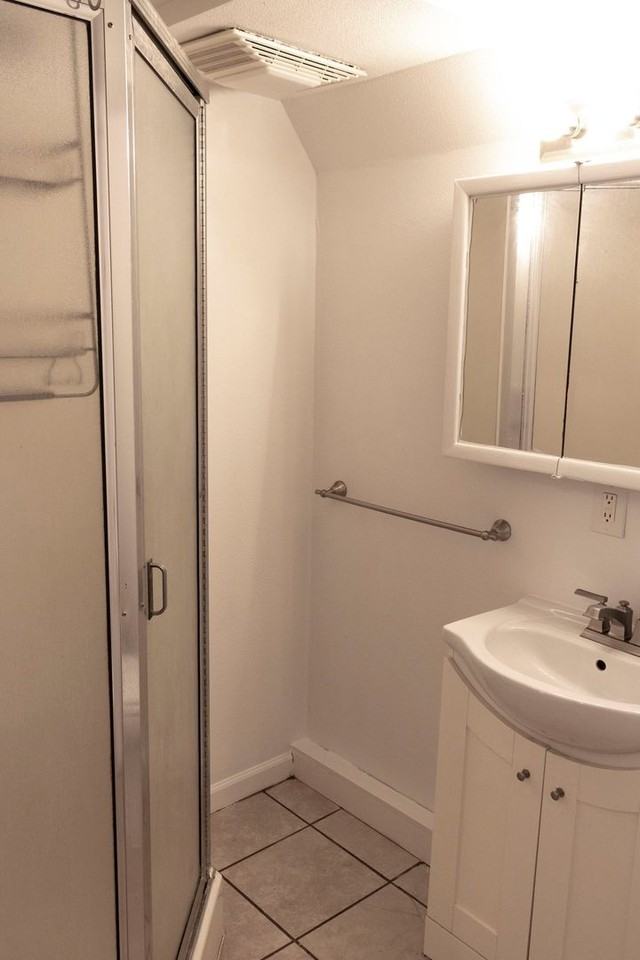 2426 Burtis Ave - Photo 6 of 10