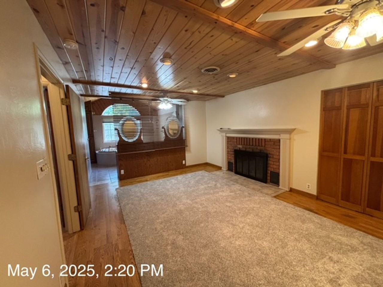 524 East Carson Street - Photo 6 of 9