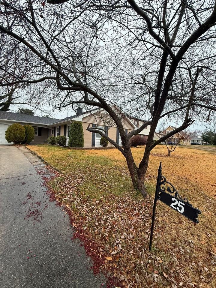 25 Pembrook Ln - Photo 3 of 26