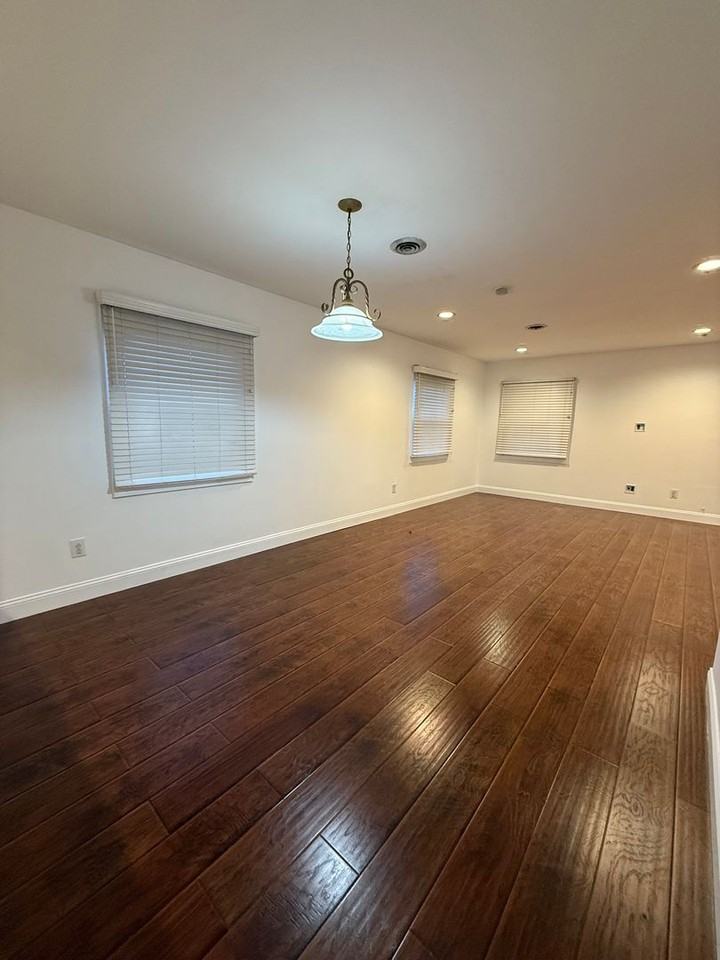 25 Pembrook Ln - Photo 7 of 26