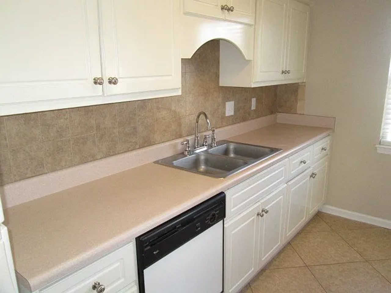 4423 Misty Cove Court - Photo 4 of 16